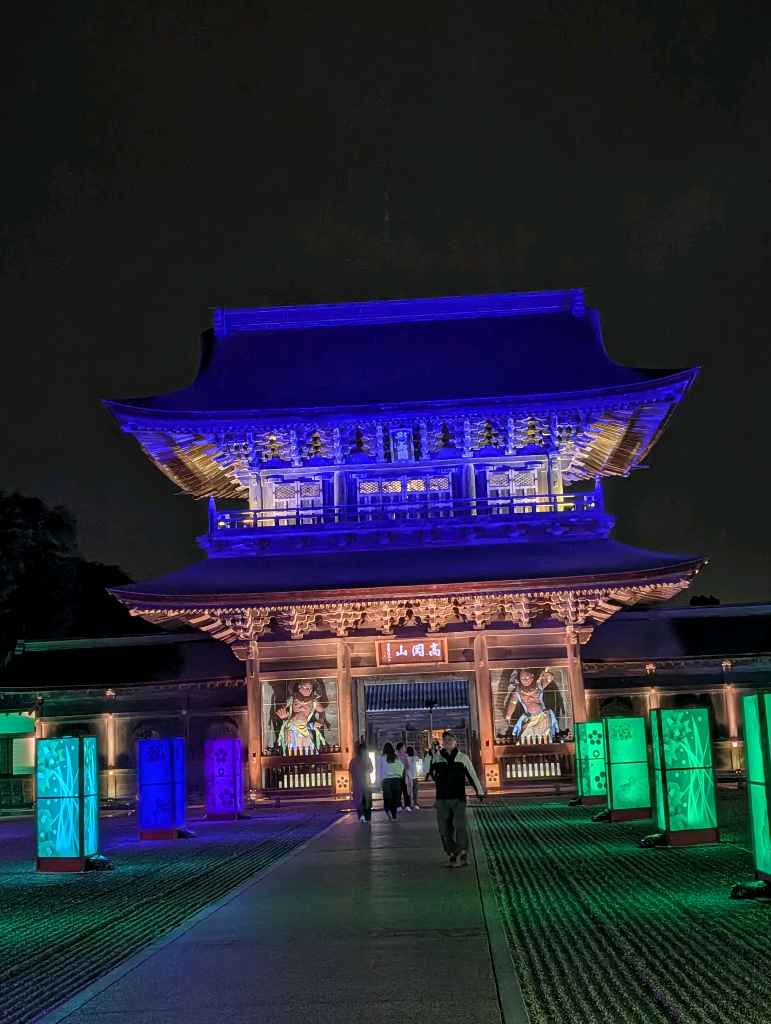 瑞龍寺　春の特別夜間拝観　光彩陸離 - 加賀藩2代目藩主前田利長の菩提寺「瑞龍寺」
2026年4月22日〜5月5日まで春の特別夜間拝観でライトアップが楽しめた✨

時間:　18:00-21:00(最終… - photo 3