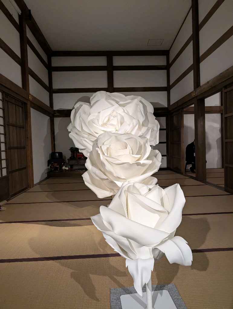 瑞龍寺　春の特別夜間拝観　光彩陸離 - 加賀藩2代目藩主前田利長の菩提寺「瑞龍寺」
2026年4月22日〜5月5日まで春の特別夜間拝観でライトアップが楽しめた✨

時間:　18:00-21:00(最終… - photo 7