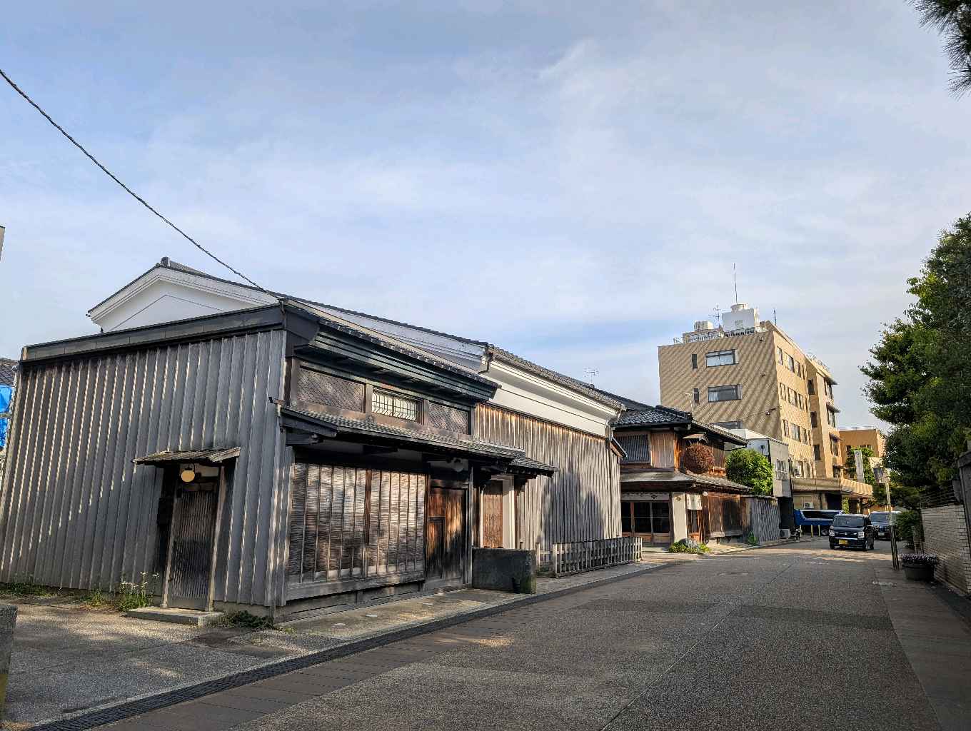 旧馬場家住宅と岩瀬エリア - 廻船問屋が並ぶレトロな風情が楽しめる岩瀬エリア
にある旧馬場家住宅。岩瀬五大家の筆頭で東岩瀬町の中でも最大規模の住宅

令和3年から一般公開されているんだって！
江戸時代… - photo 20