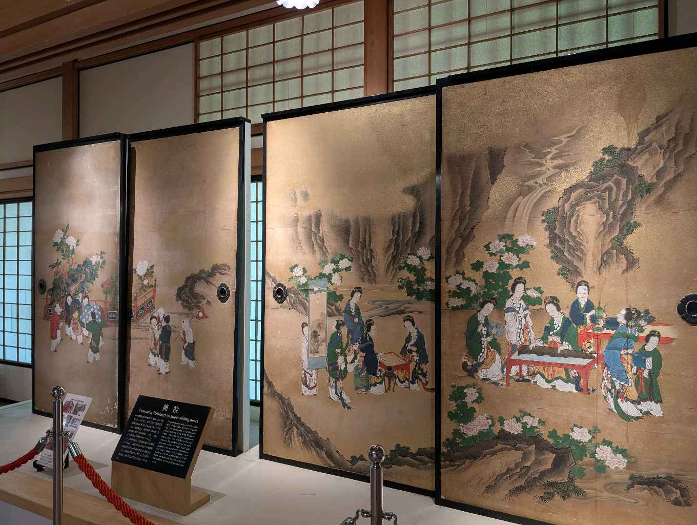 日光田母沢御用邸記念公園 - 東照宮近くにある大正天皇のご静養地田母沢御用邸。元々は日光出身の銀行家小林年保の別邸に旧紀州徳川家江戸中屋敷の1部を移築し、その他は新築された建物

普段は非公開の御展望… - photo 7