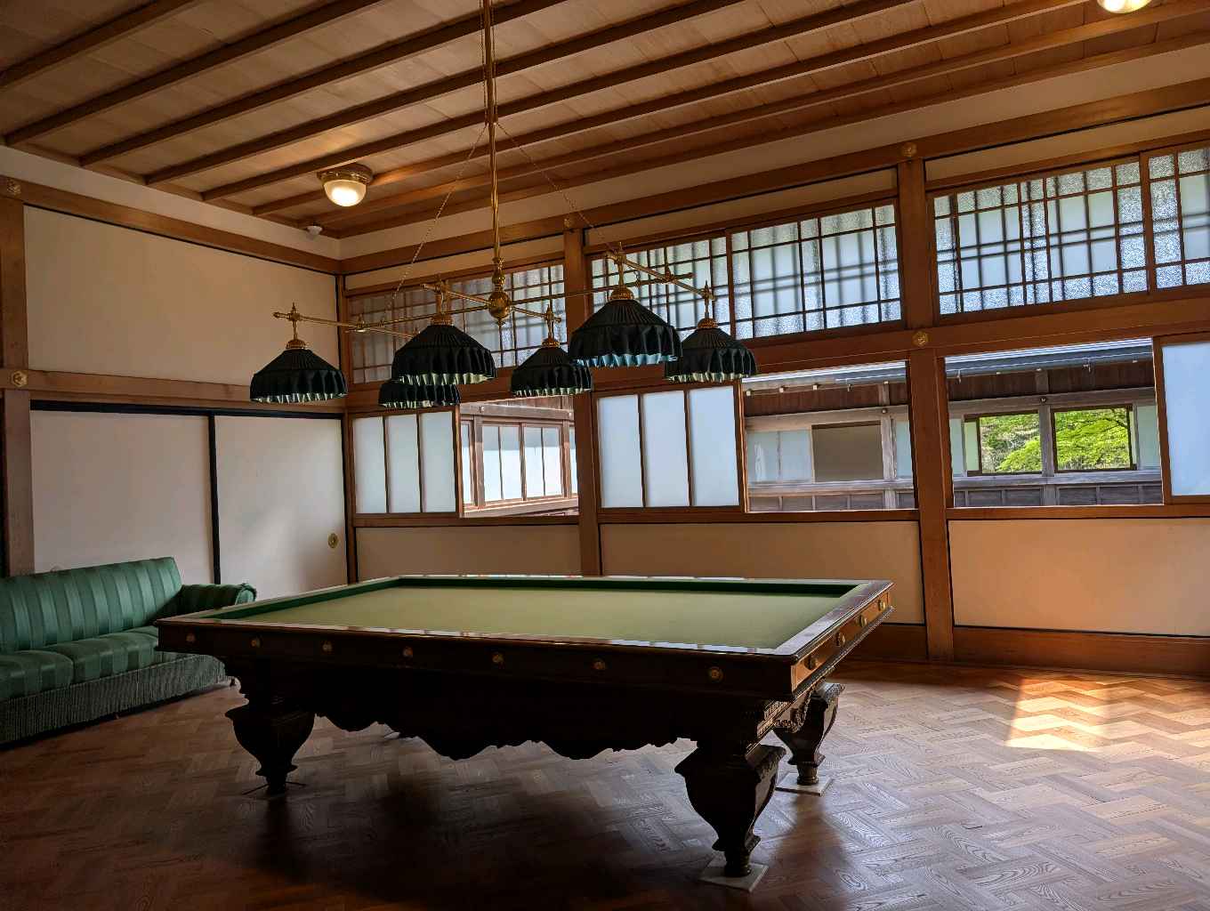 日光田母沢御用邸記念公園 - 東照宮近くにある大正天皇のご静養地田母沢御用邸。元々は日光出身の銀行家小林年保の別邸に旧紀州徳川家江戸中屋敷の1部を移築し、その他は新築された建物

普段は非公開の御展望… - photo 9