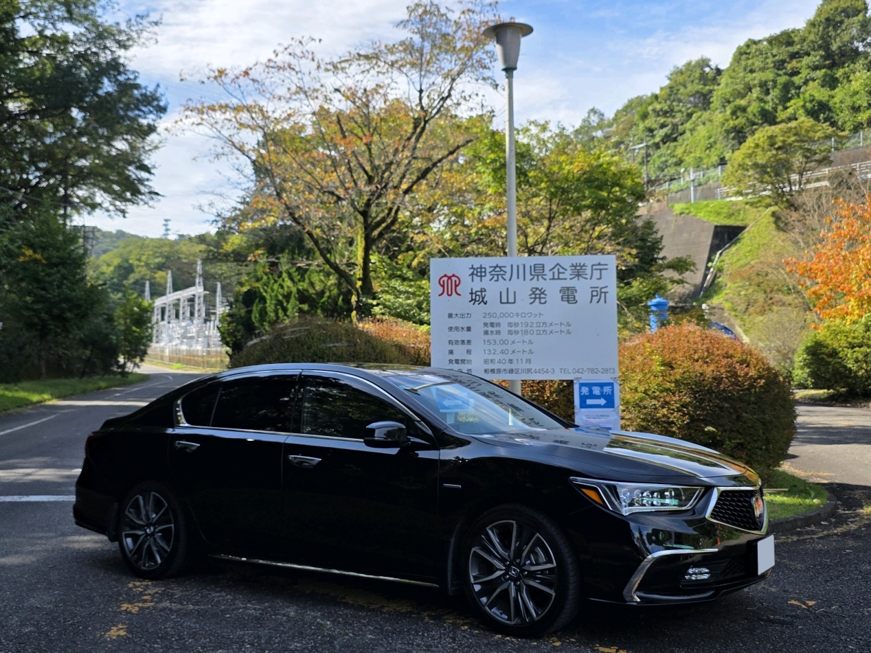 城山発電所 発電統合制御所／相模原市緑区 - 本沢ダムのダムカードの新しいバージョンを貰いに行きました
前回は津久井湖記念館で貰ったので、今回はもうひとつの配布場所であるこちらに貰いにきました
ダムカ… - photo 1